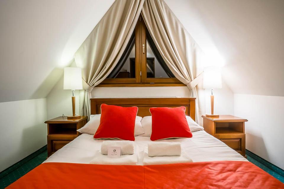 Sichlanski Dworek & Bed and breakfast